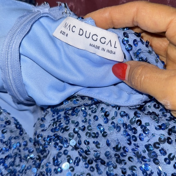 MAC DUGGAL
Puff Shoulder Sequined Surplice Gown new with tag size 8 - Picture 5 of 8